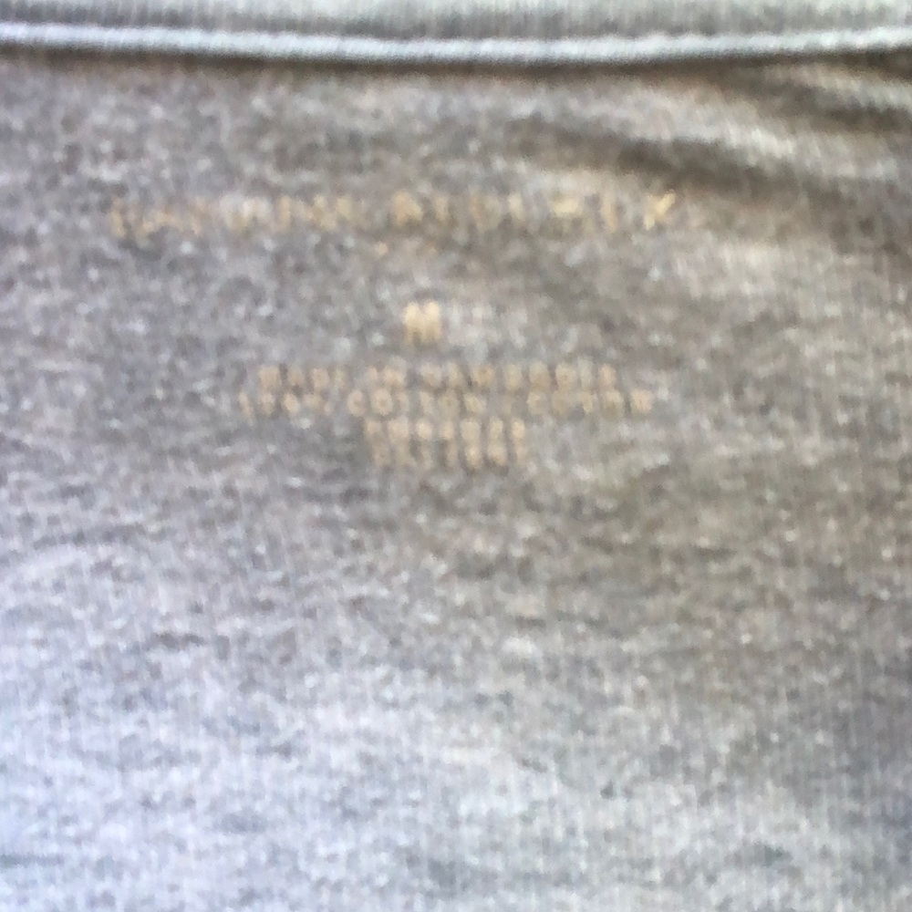 🌪Banana Republic Tee🌪 - Picture 3 of 3